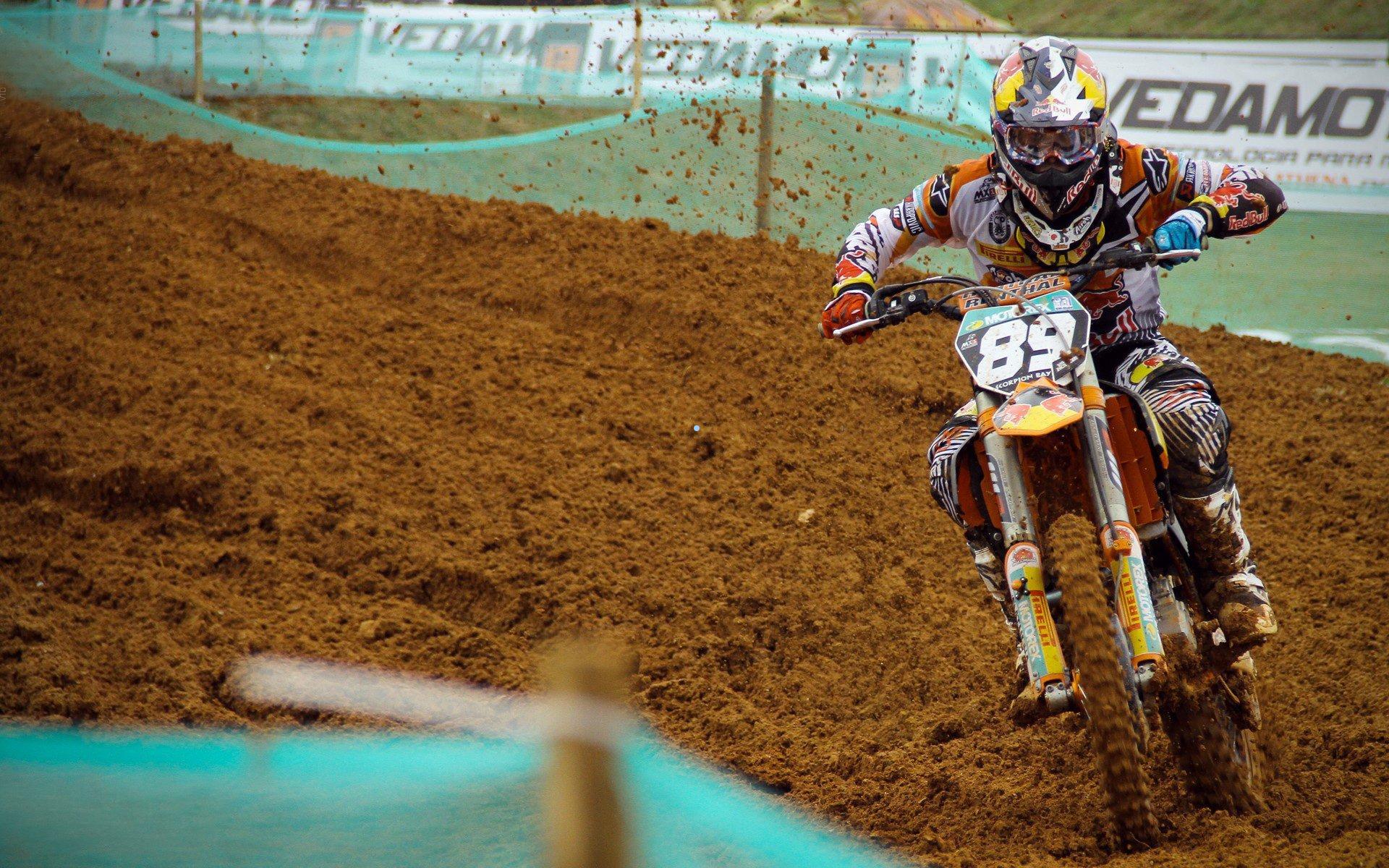 意甲半场闷平，尤文图斯围攻无果 卡利亚里铁桶阵奏效 两队合计仅一脚射正