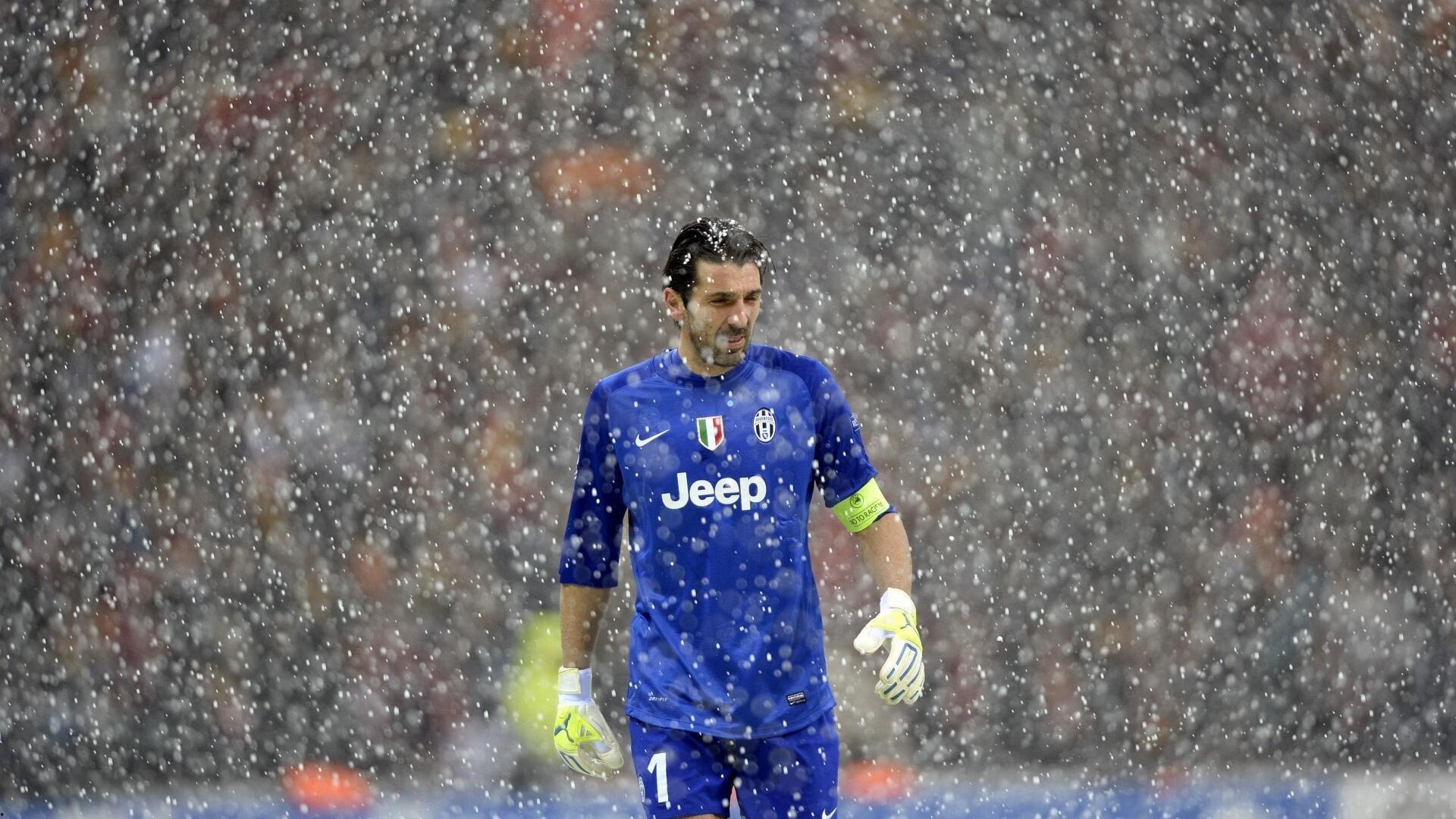 数据刷子争议席卷体坛，弗拉格遭网友质疑，侠记以詹姆斯早期数据引发深层反思